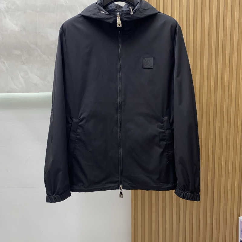 l0vis Vvtt0n outwear